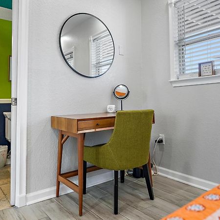 Itz A Vibe - 1 Bedroom Studio In The Heart Of Dtsp Sankt Petersburg Zewnętrze zdjęcie