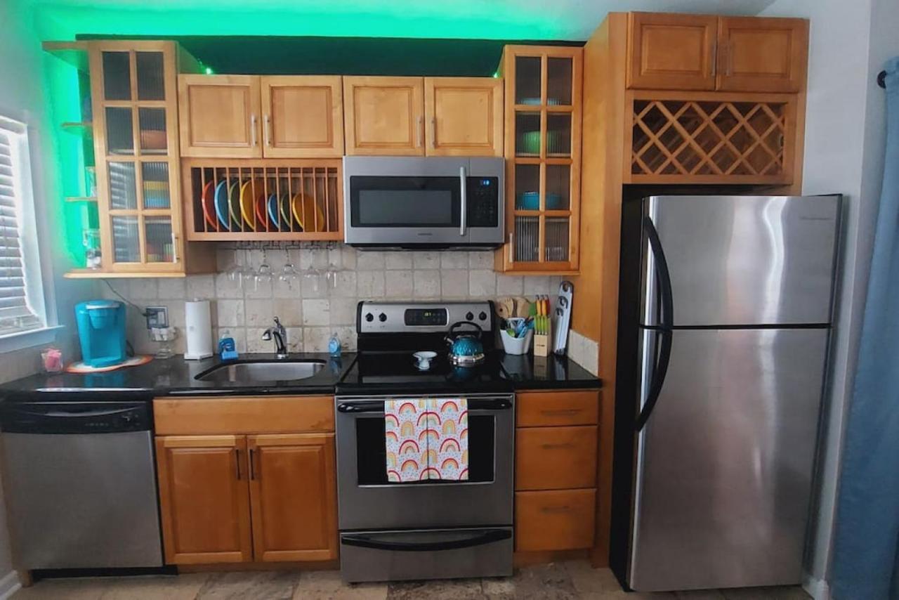Itz A Vibe - 1 Bedroom Studio In The Heart Of Dtsp Sankt Petersburg Zewnętrze zdjęcie