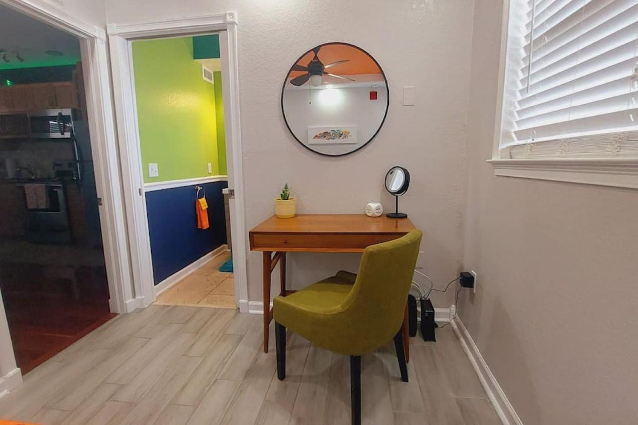 Itz A Vibe - 1 Bedroom Studio In The Heart Of Dtsp Sankt Petersburg Zewnętrze zdjęcie
